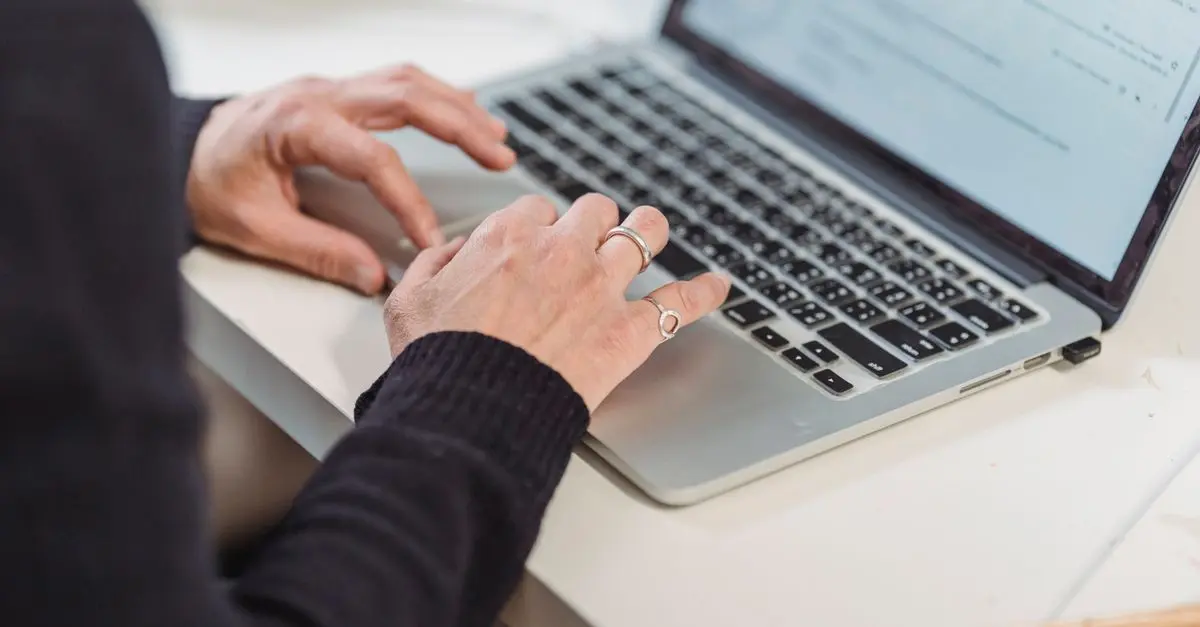 Guide des Types d'Encre : Quelle Encre Choisir ?